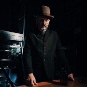 798CDBA7-0174-4D0E-8B3A-C3594150799C